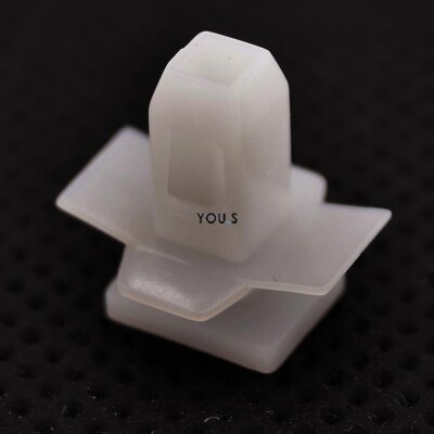 100 x YOU.S Original Vorne Stoßstange Befestigungs Clips für SUBARU FORESTER